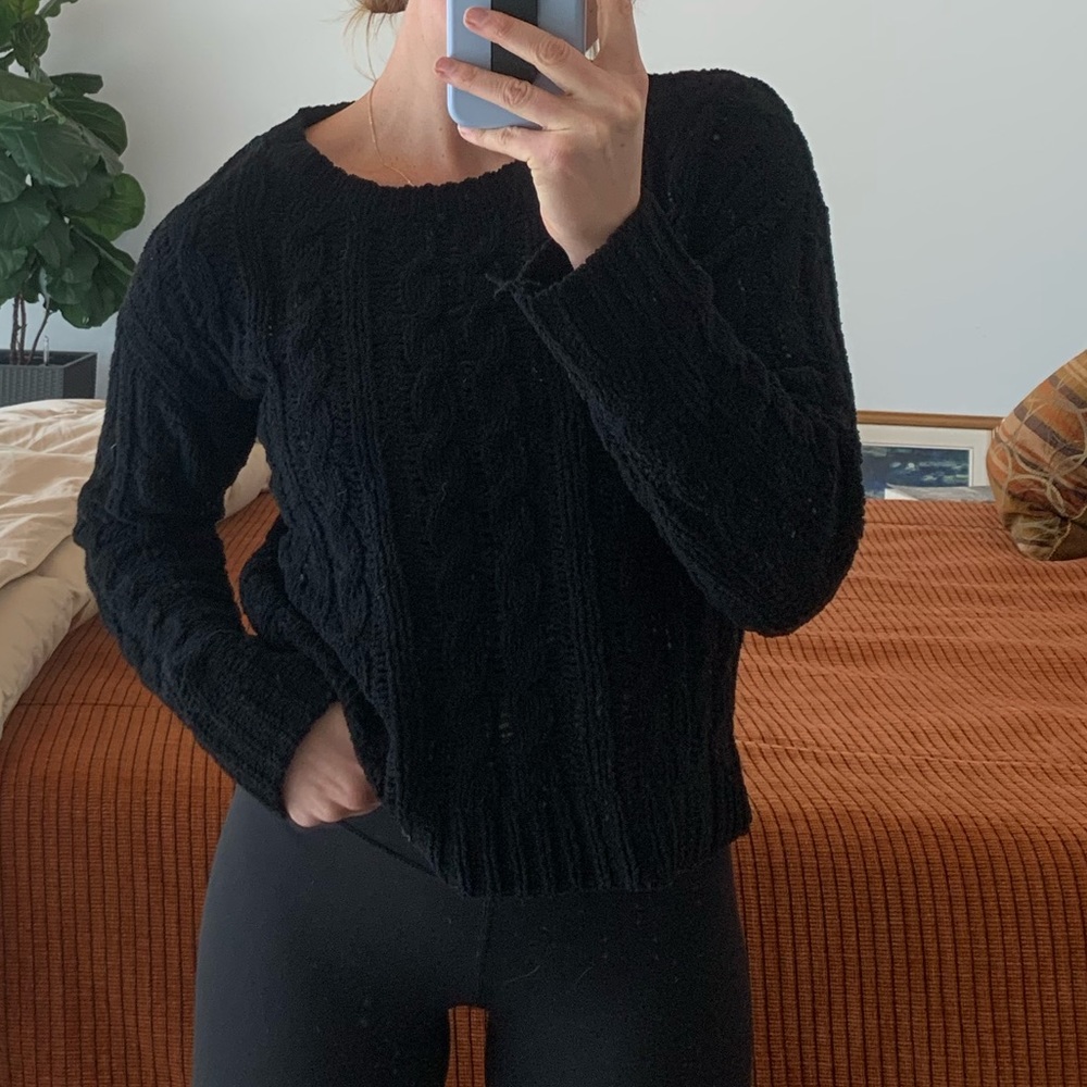 Love Tree Cable Knit Sweater